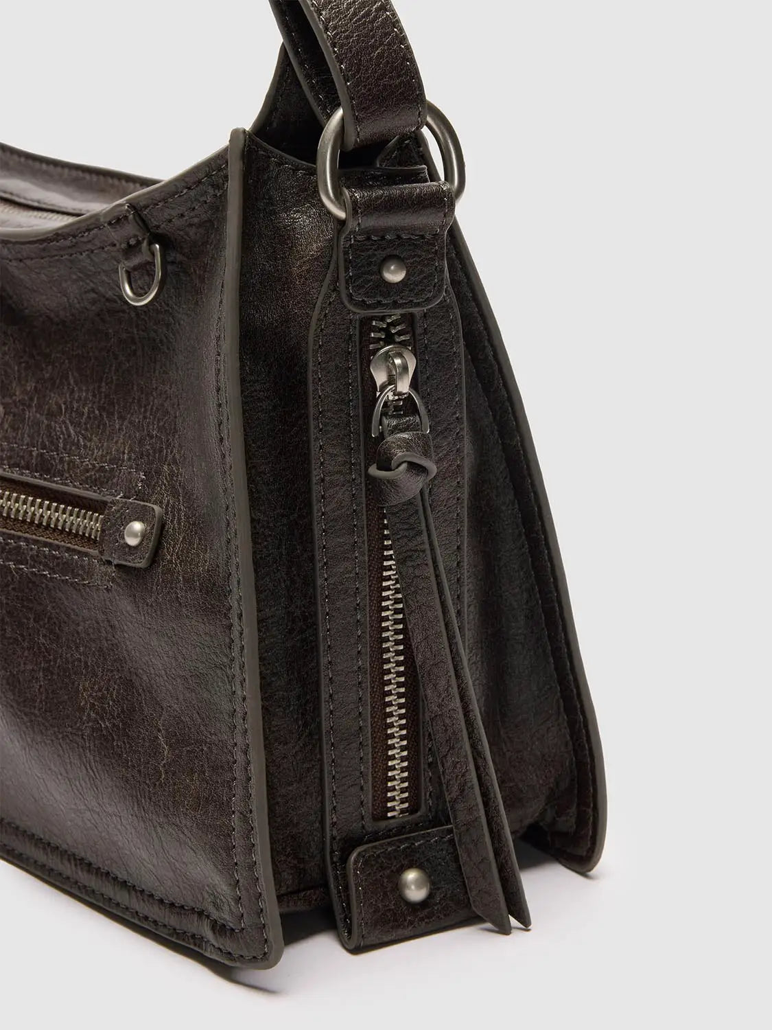 Urban Revivo Shoulder Bag in black leather with silver hardware and zippers