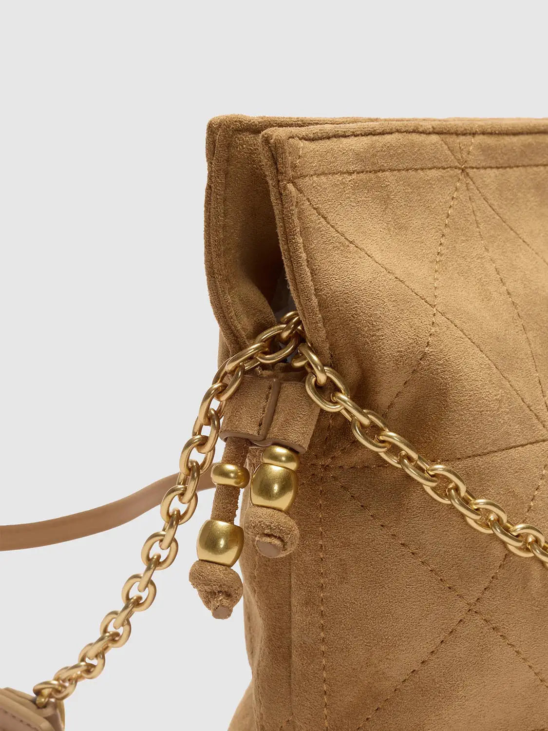 Crossbody bag Urban Revivo Fashion in tan suede with gold-tone chain strap