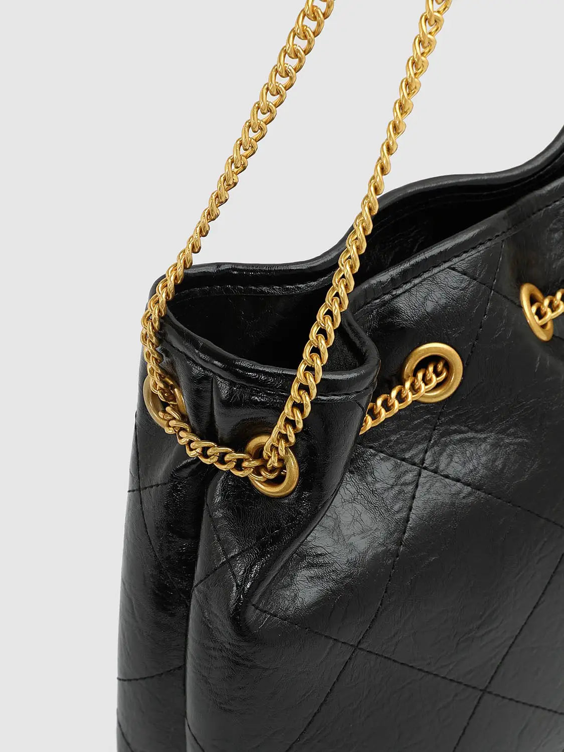 Shoulder & Crossbody bag in black quilted leather with gold-tone chain strap