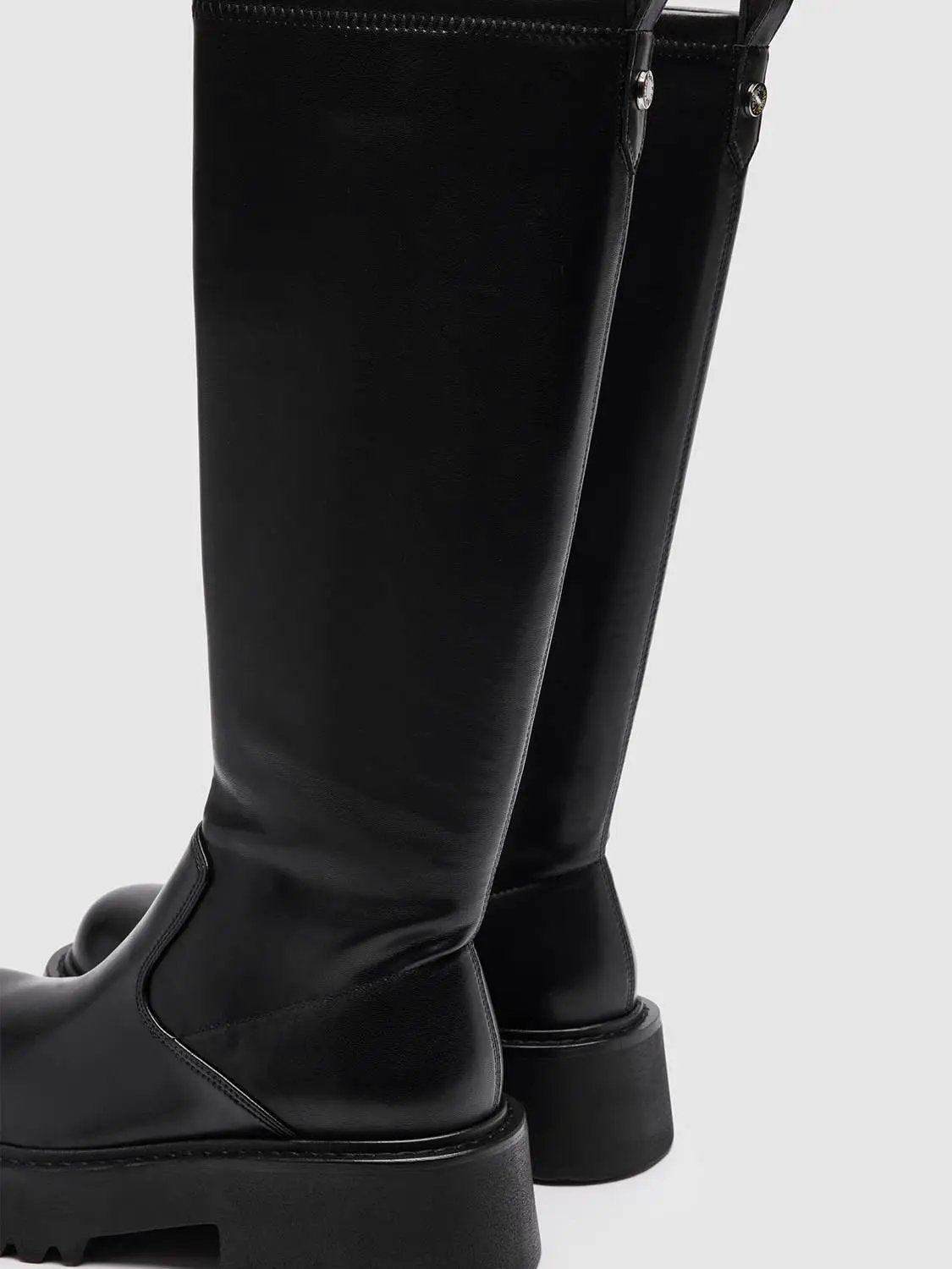 Chunky Heel Knee Boots by Urban Revivo Fashion