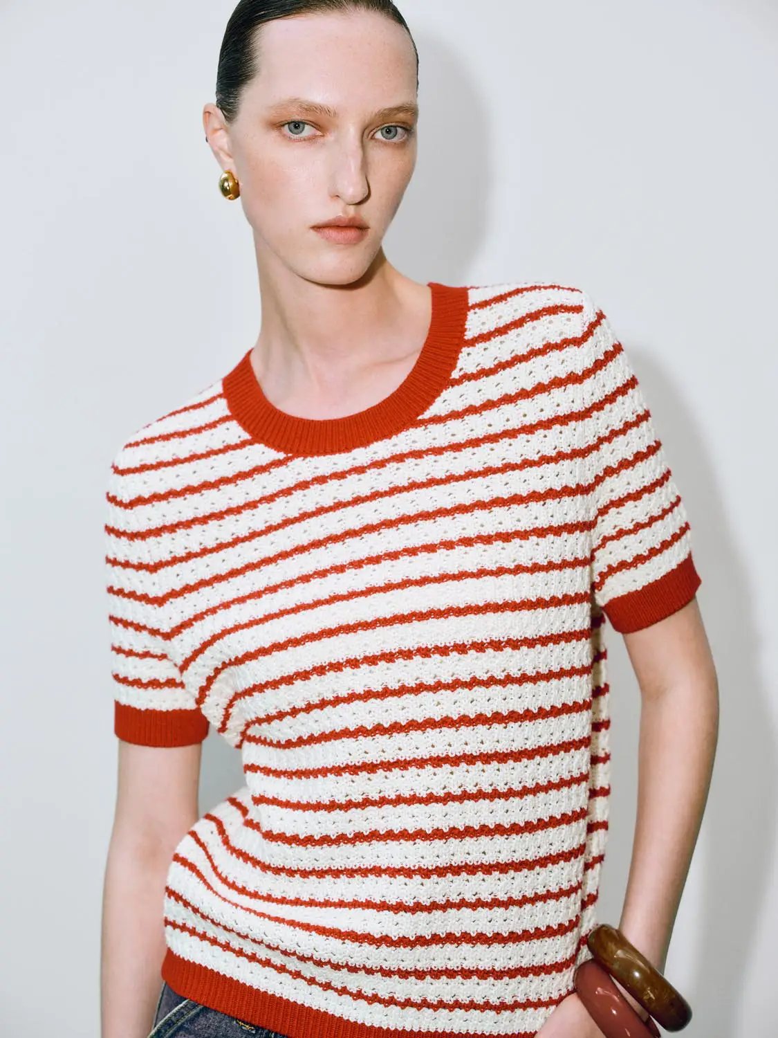 Round-neck striped knit cotton T-shirt with red trim, short sleeves in red-white stripes, Urban Revivo Fashion