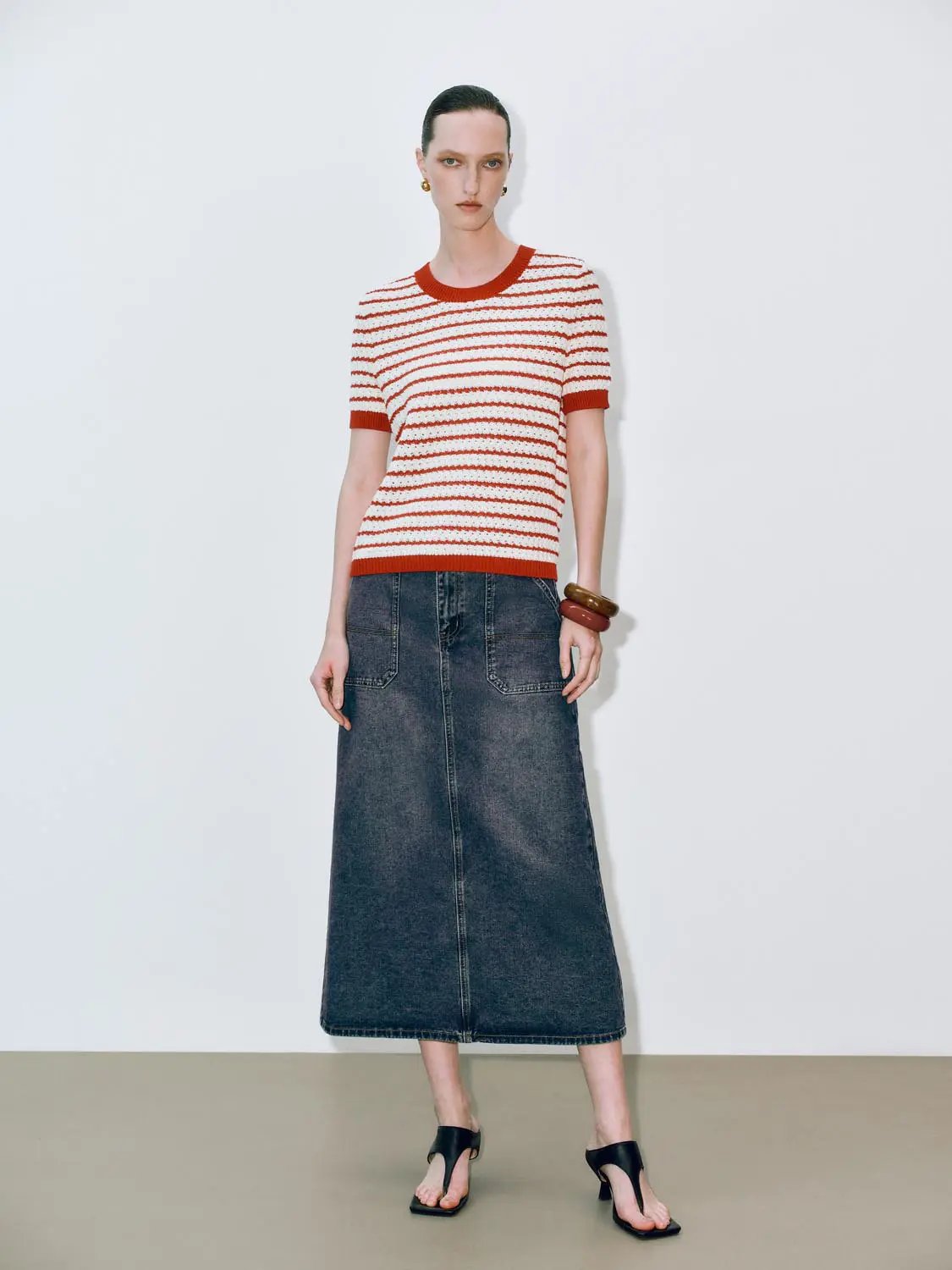 Round neck striped knit cotton T-shirt, short sleeve, Urban Revivo; red/white stripes with red trim, shown with denim skirt.