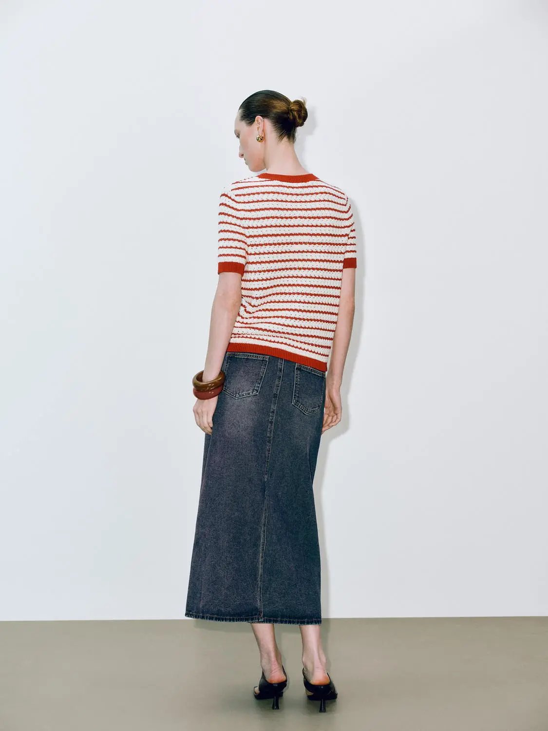 Round Neck Striped Knit Short Sleeve Cotton T-Shirt in red and white