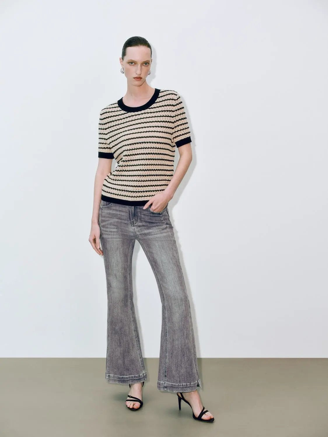 Round neck striped knit cotton short-sleeve T-shirt by Urban Revivo Fashion in cream with navy stripes