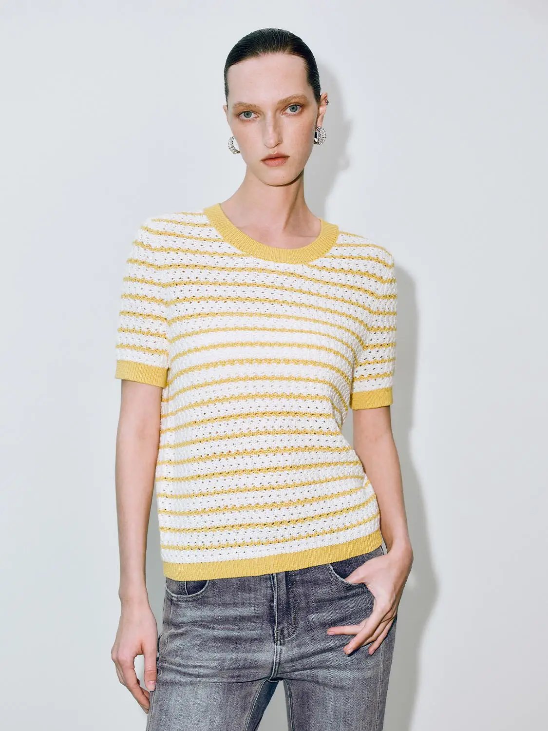 Round Neck Striped Knit Short Sleeve Cotton T-Shirt in white and yellow, Urban Revivo Fashion