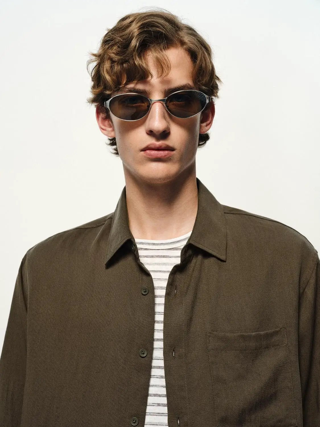 Cardigan Shirt in olive-brown, button-front with chest pocket