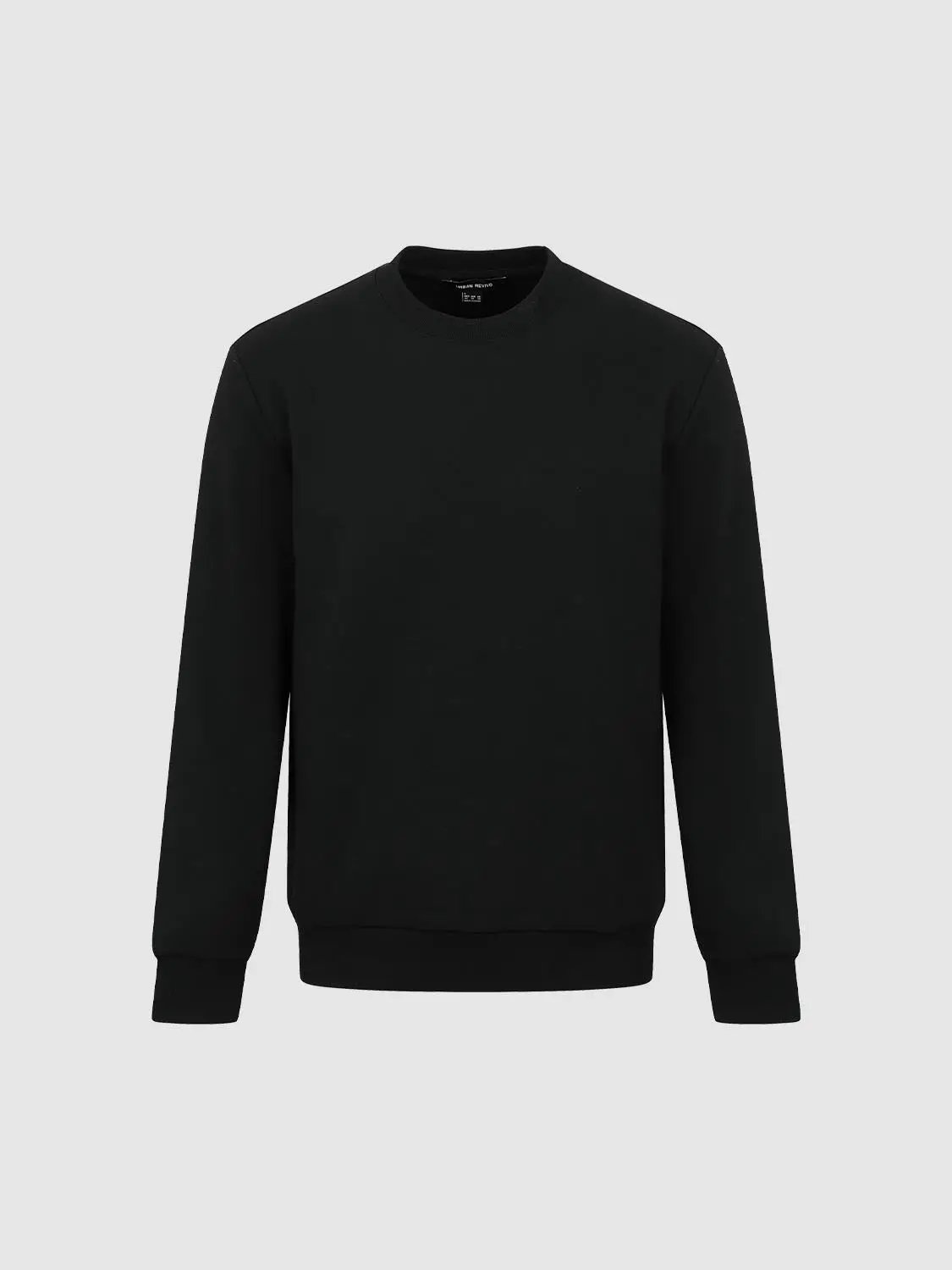 Sweatshirt in black with ribbed cuffs and hem, classic fit
