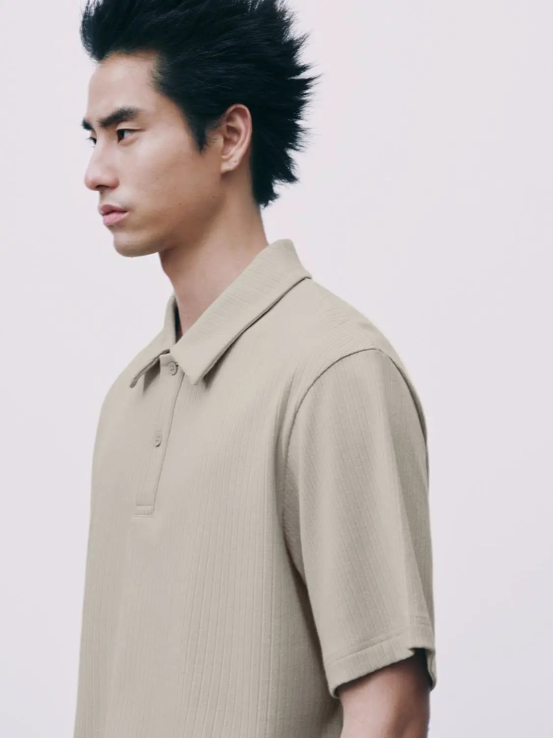 Polo shirt, beige ribbed knit with collar and short sleeves