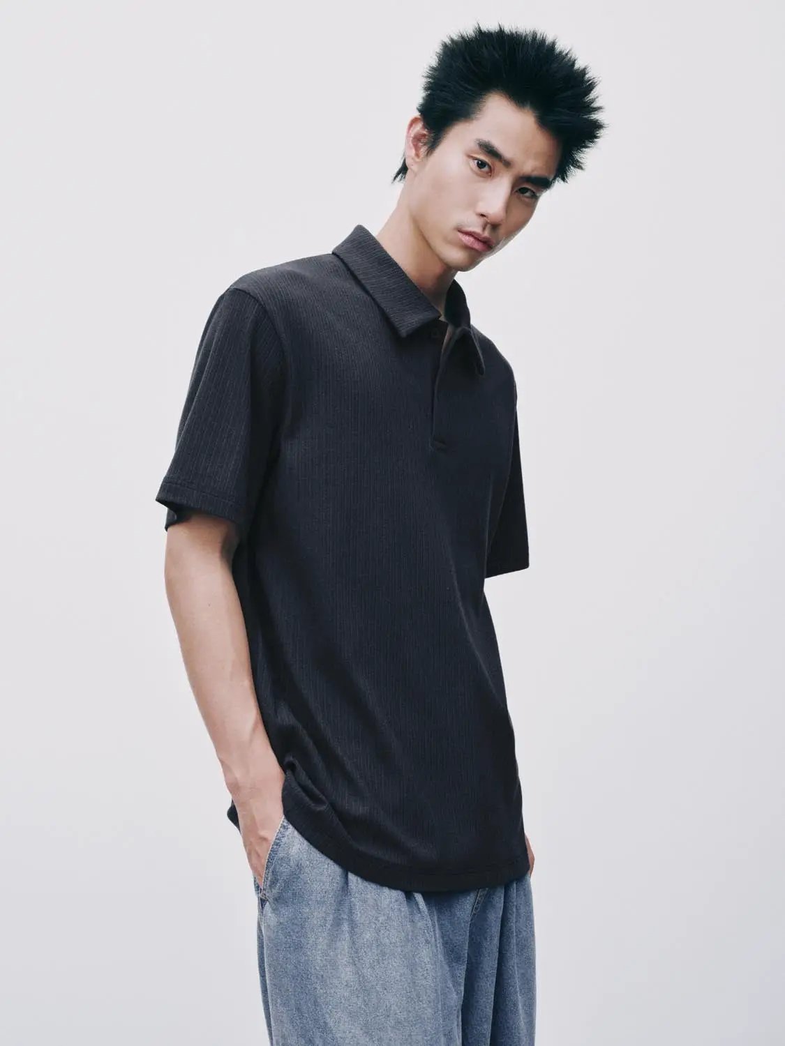 Polo shirt by Urban Revivo Fashion in dark navy, short-sleeve textured knit.