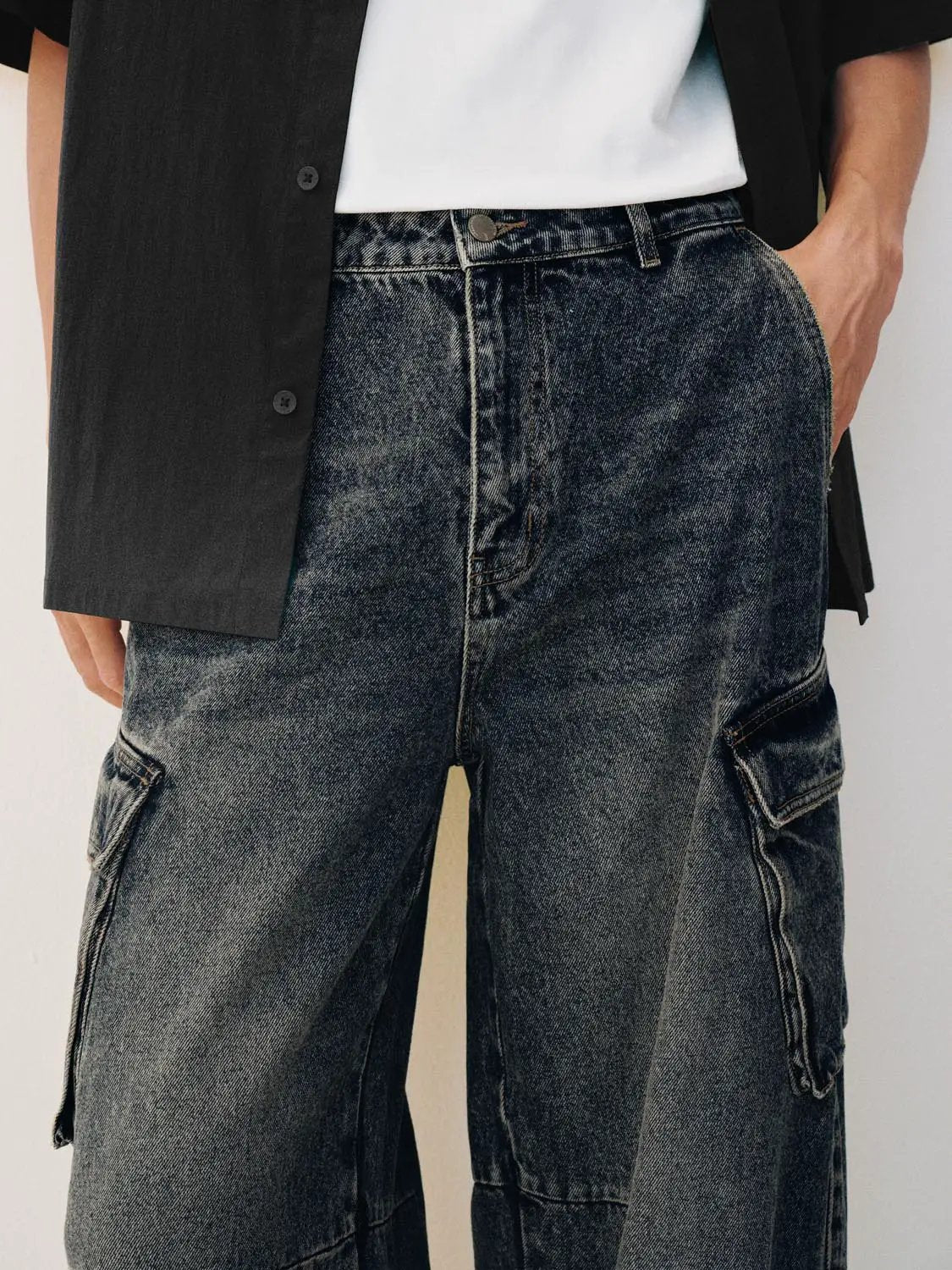 Jeans by Urban Revivo Fashion in dark denim with cargo pockets