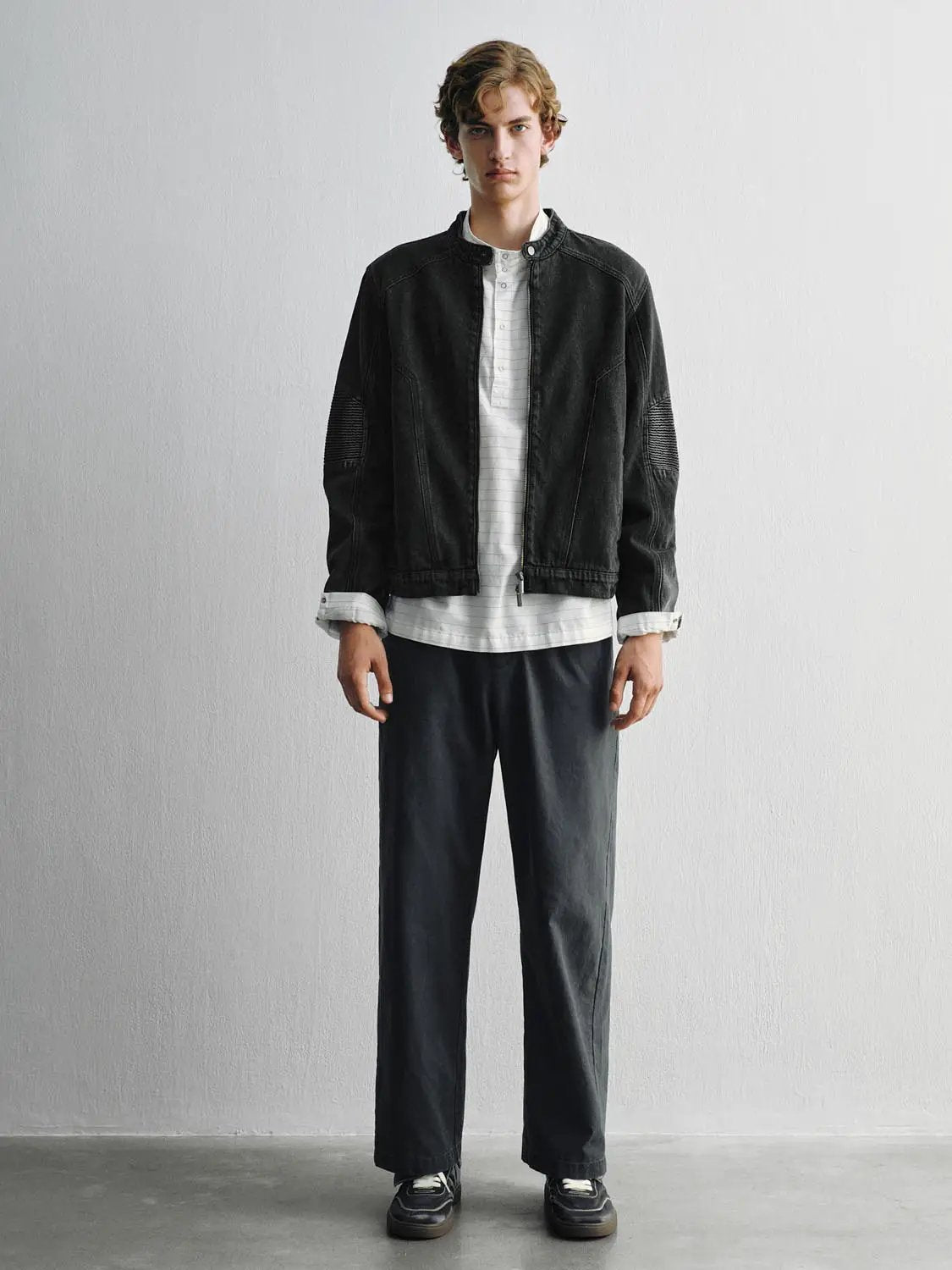 Denim jacket by Urban Revivo Fashion in black denim with ribbed sleeve panels.