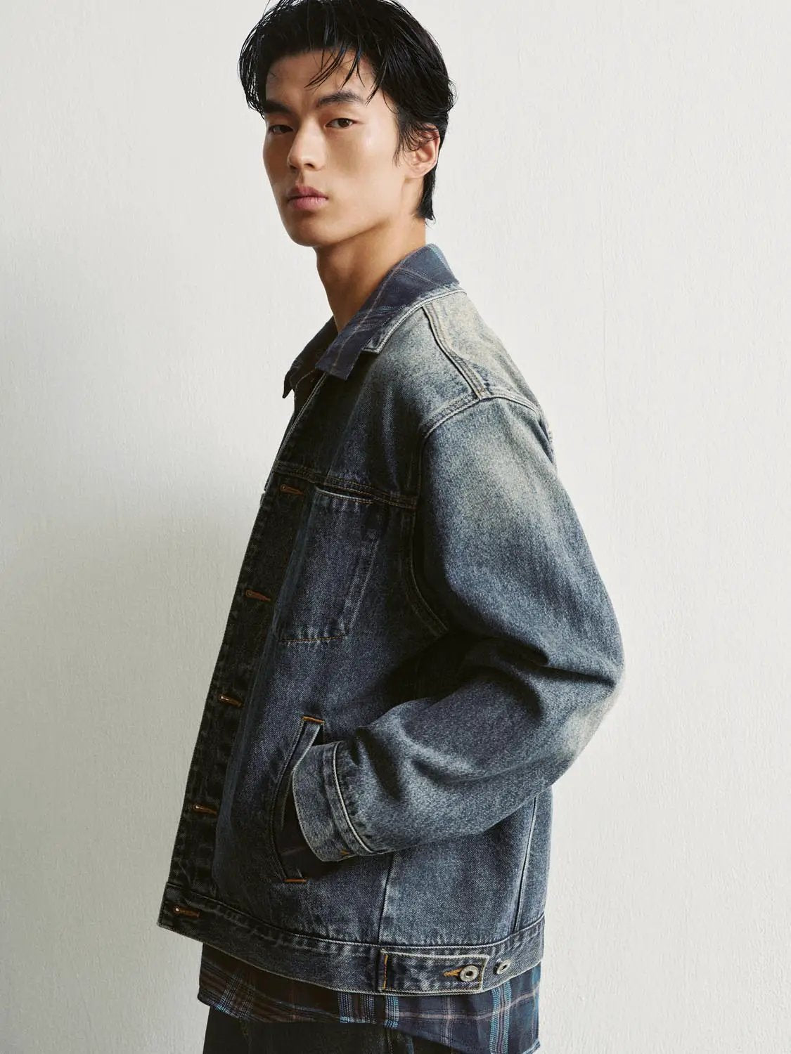 Faded blue denim jacket with collar worn by model; Urban Revivo Fashion