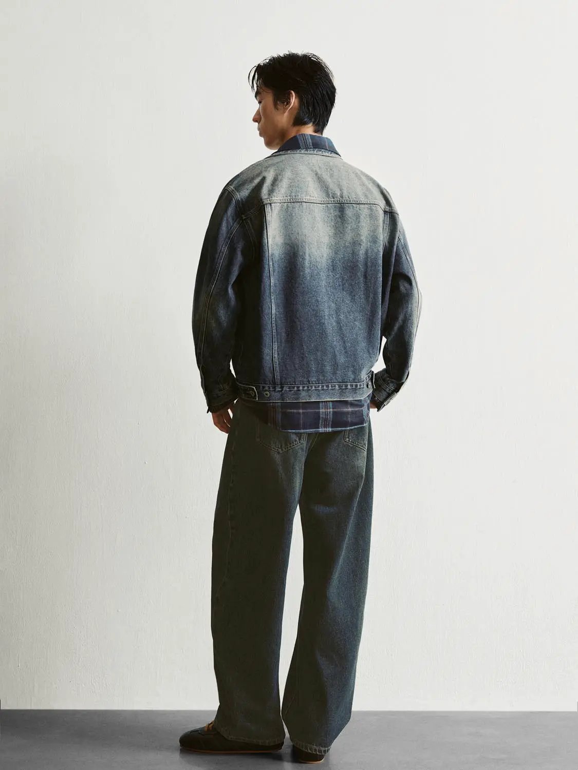 Faded checked-collar cotton denim jacket, back view with long sleeves