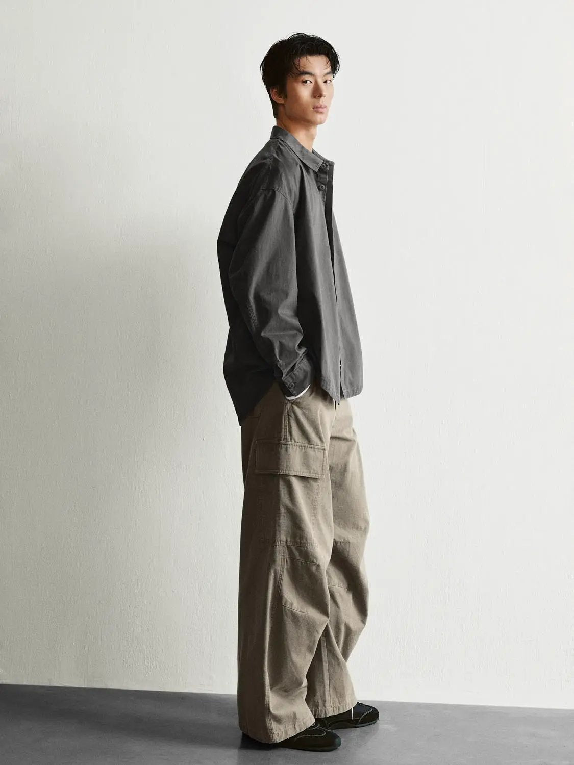 Button-front long-sleeve shirt in dark gray, oversized fit by Urban Revivo Fashion.
