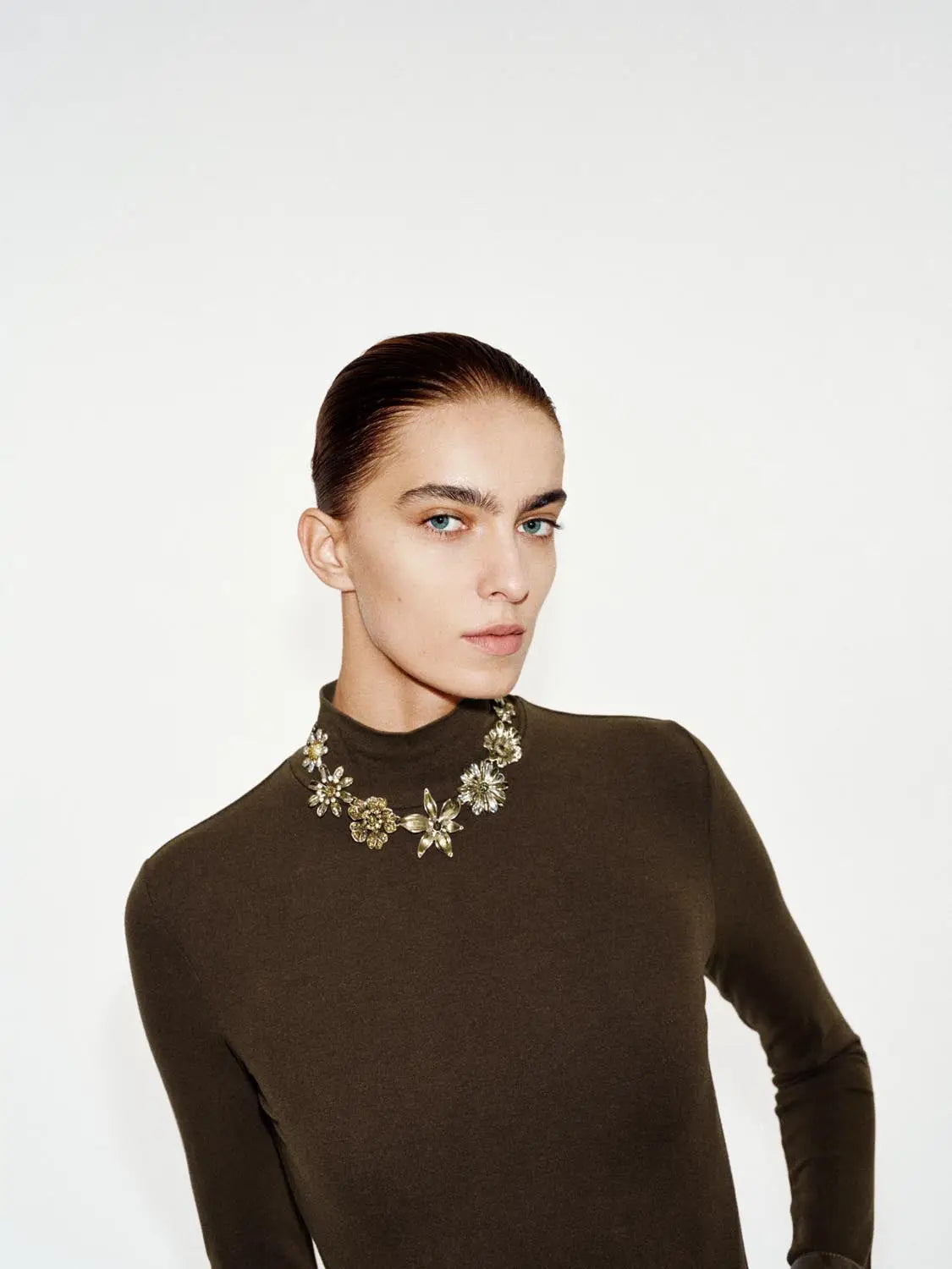 T-Shirt by Urban Revivo Fashion in olive-brown, long-sleeve knit top