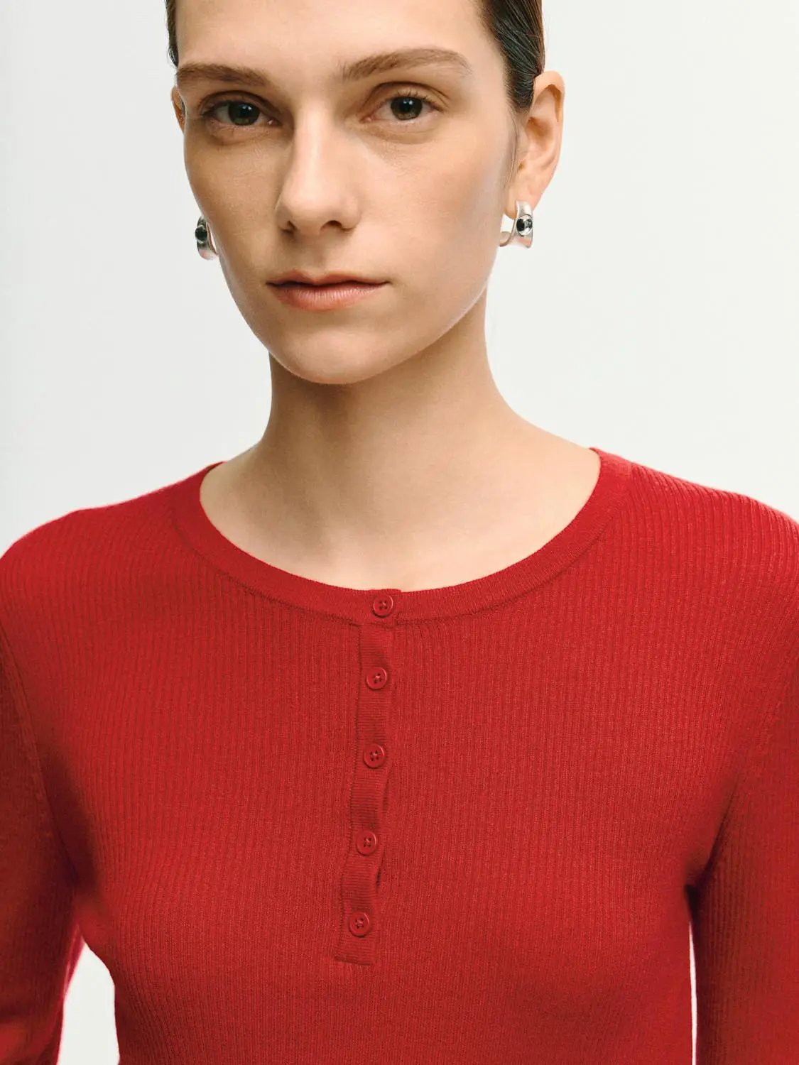 Slim ribbed button-front long sleeve T-shirt in red knit by Urban Revivo Fashion