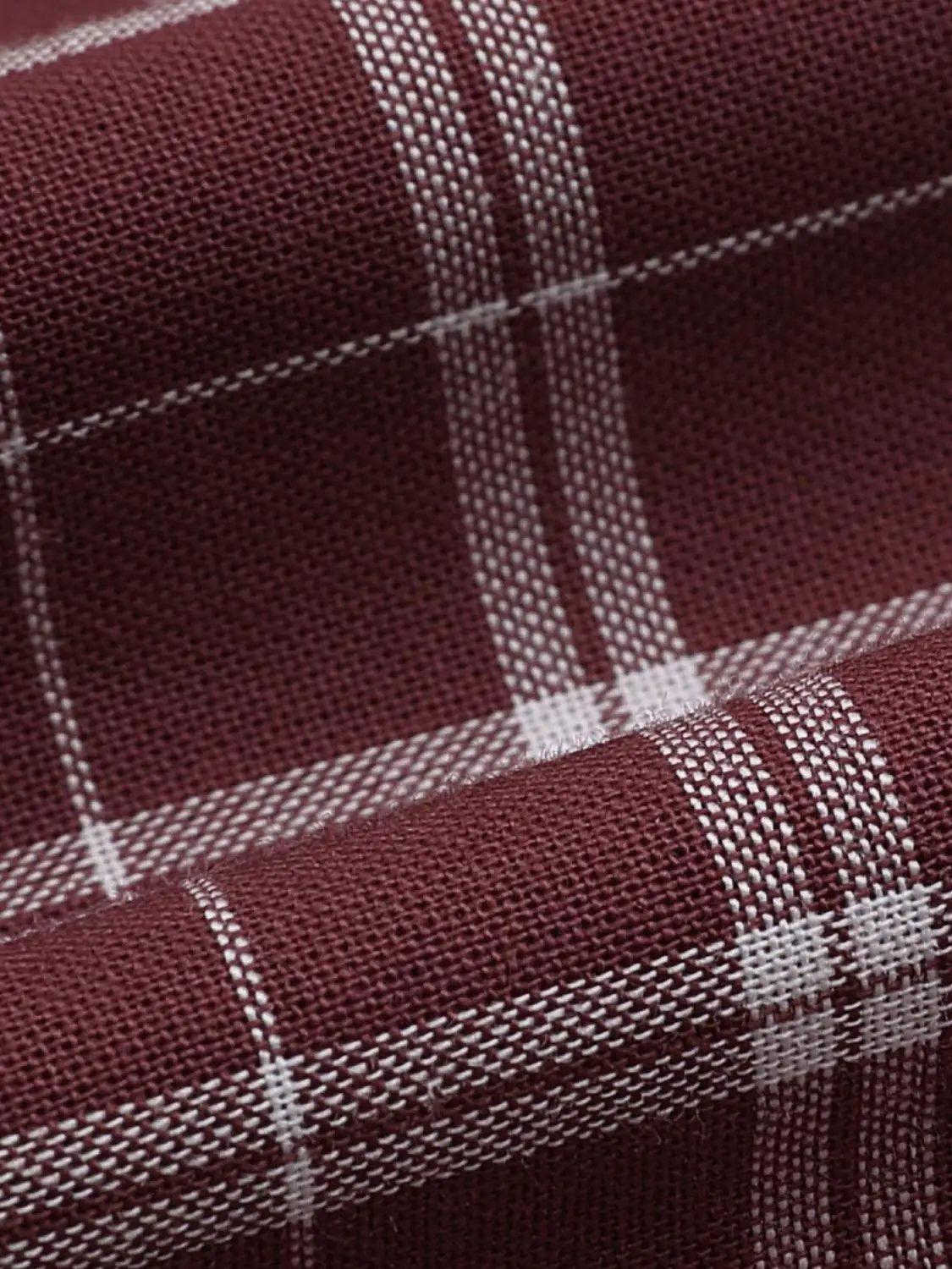 Point collar cotton shirt in burgundy check pattern, loose fit, button-up