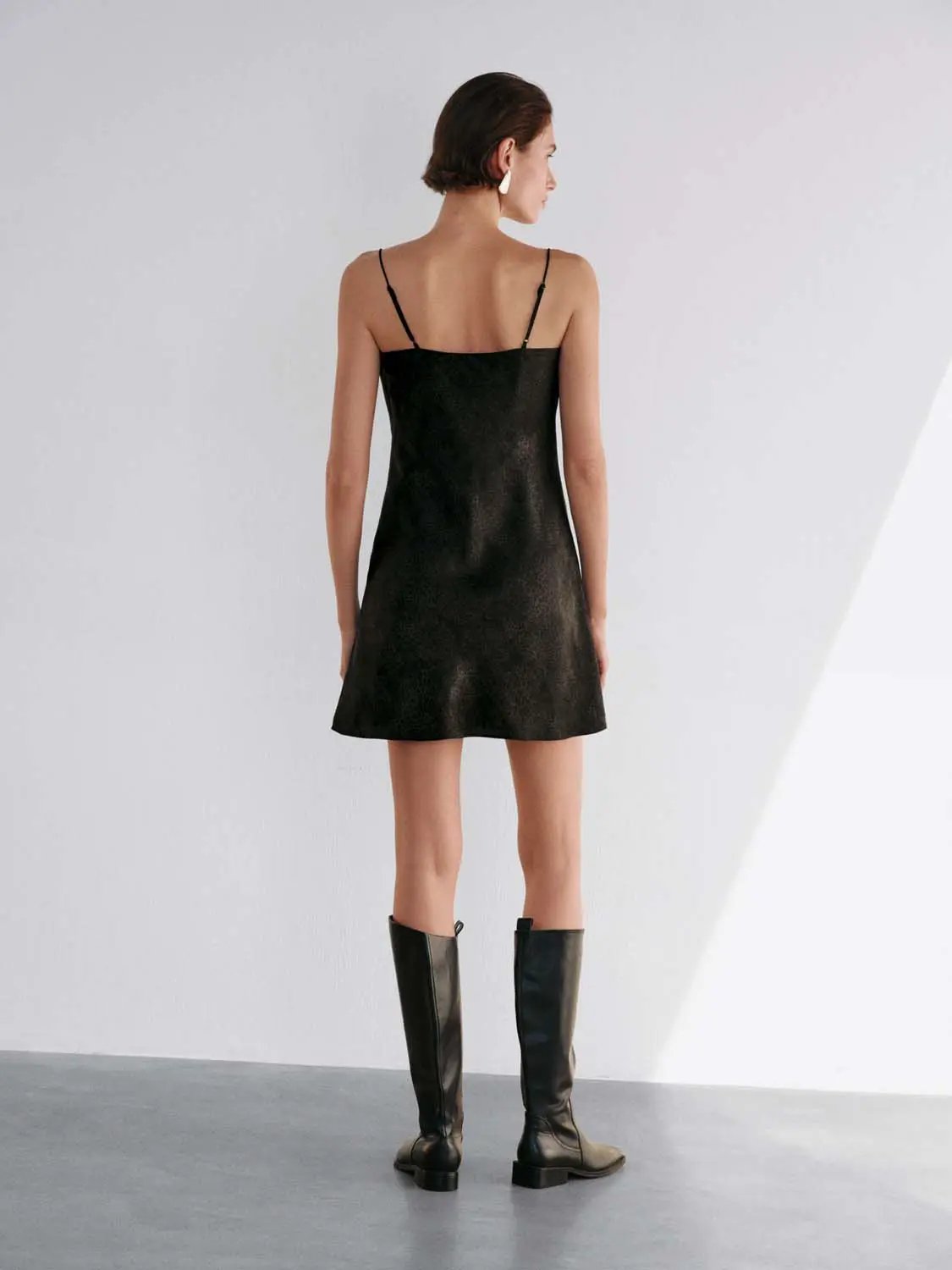 Sleeveless Cowl Neck Textured Flared Mini Dress in black, Urban Revivo Fashion