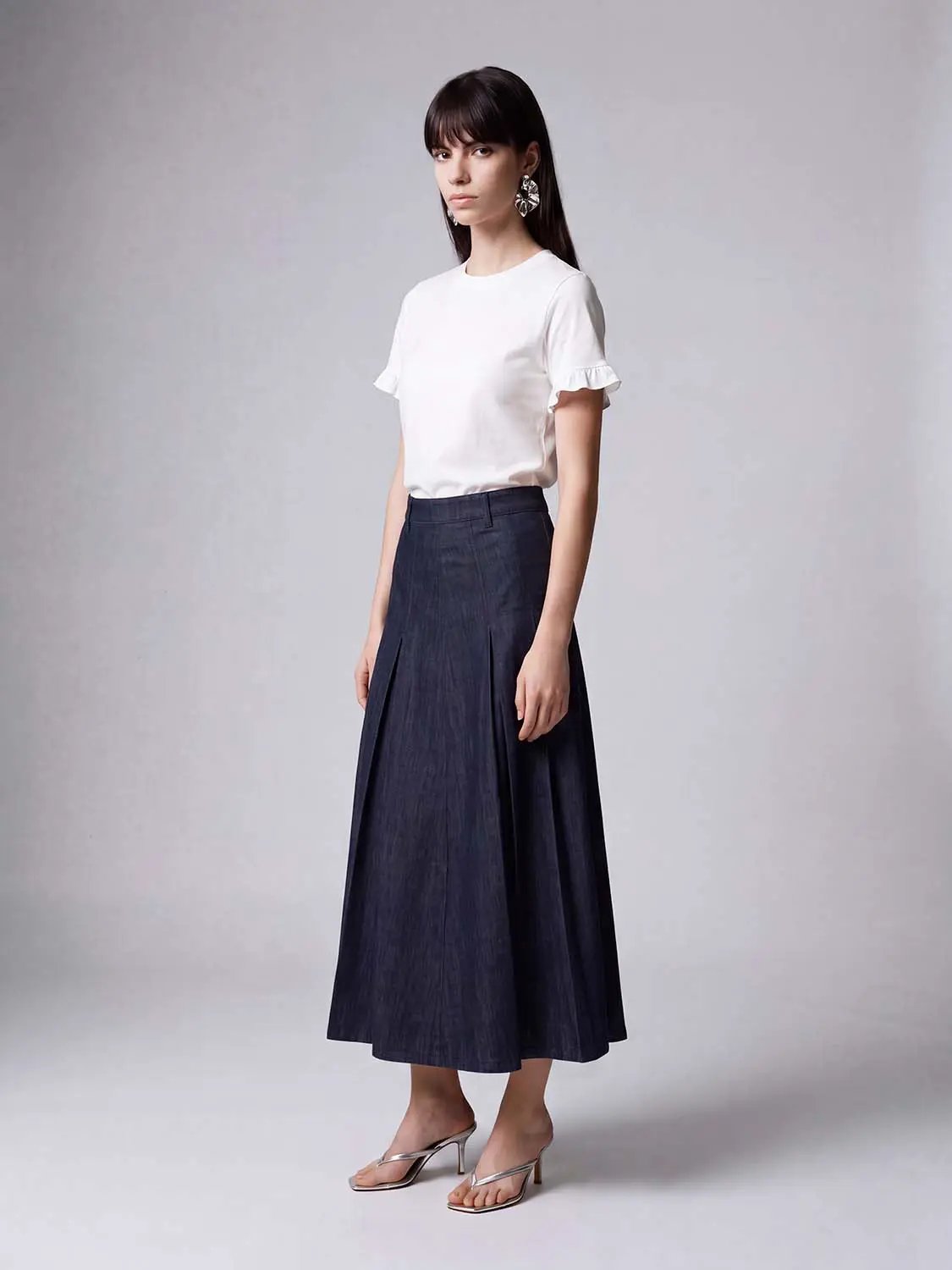 Denim Skirt by Urban Revivo Fashion in dark indigo, midi-length with front pleats