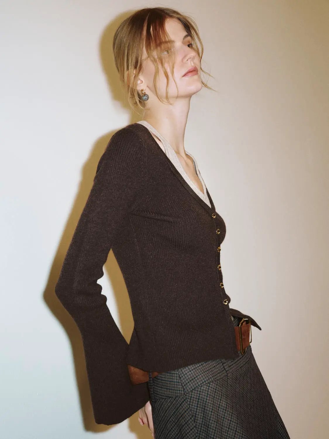 Knit T-Shirt by Urban Revivo Fashion in dark brown knit with button-front detailing