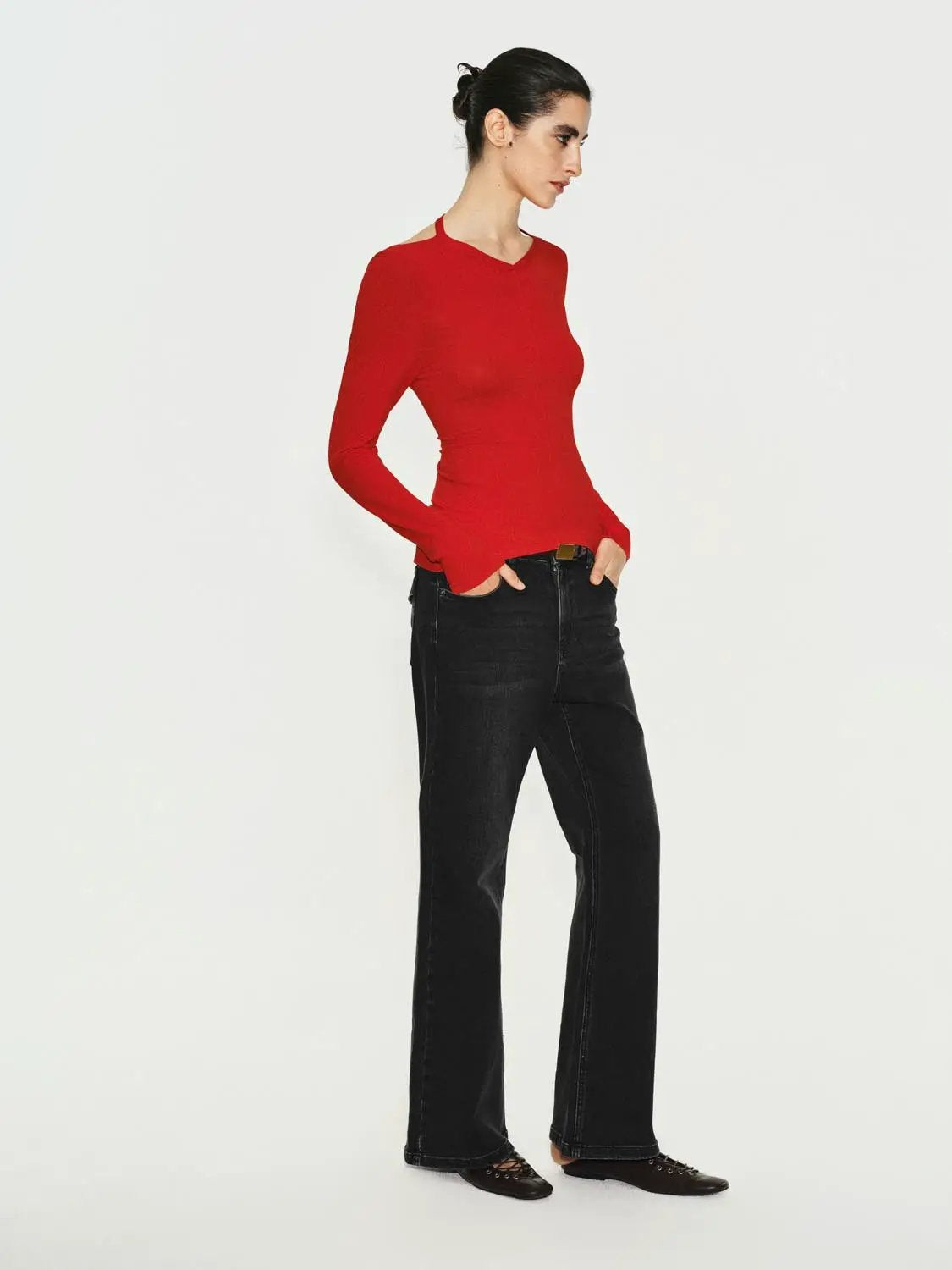 Solid Fitted Long Sleeve V-Neck Knit T-Shirt in red