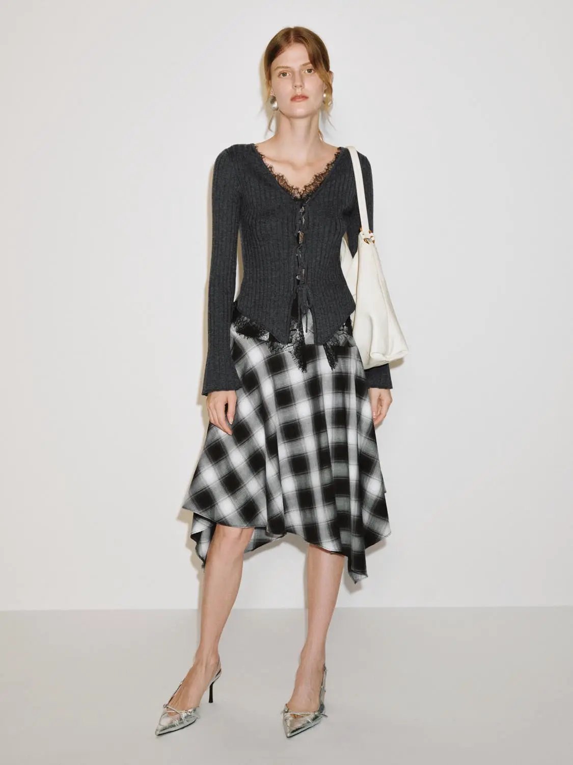 Knitwear cardigan with lace-trim V-neck in dark gray, Urban Revivo Fashion.