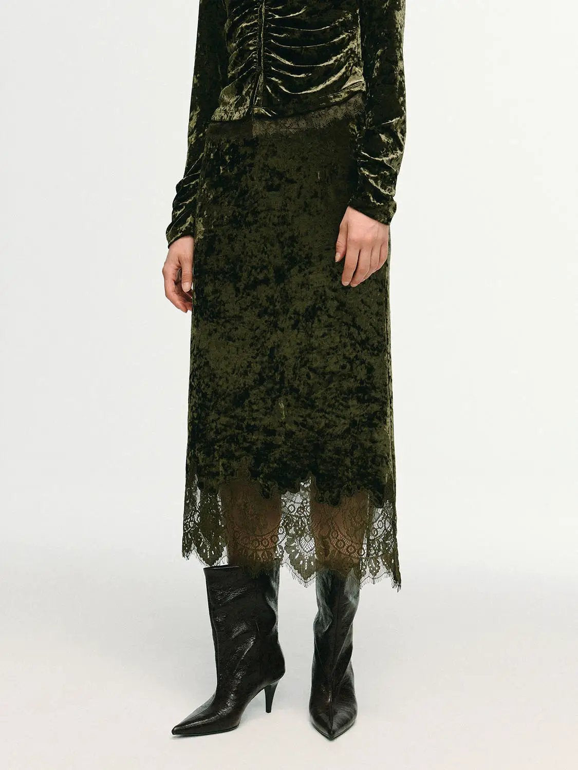 Scalloped lace-hem crushed velvet H-line skirt, olive green midi length