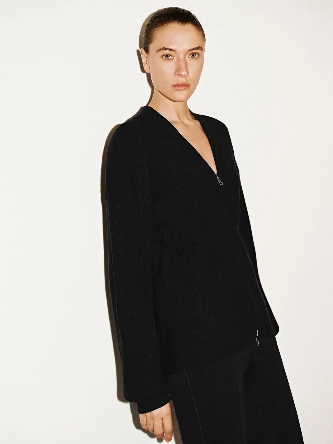 Zip Up Balloon Sleeve Knitted Cardigans in black knit with front zipper by Urban Revivo Fashion