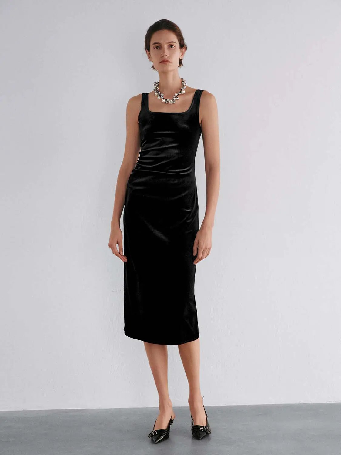 Ruched Straight Square Neck Sleeveless Midi Dress in black velvet