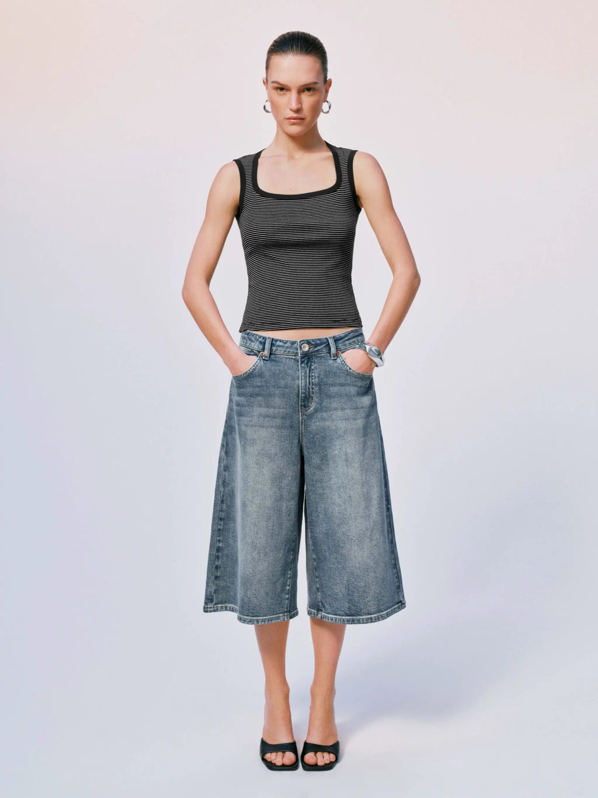 Washed Cropped Cotton Wide Leg Jeans in light-wash denim