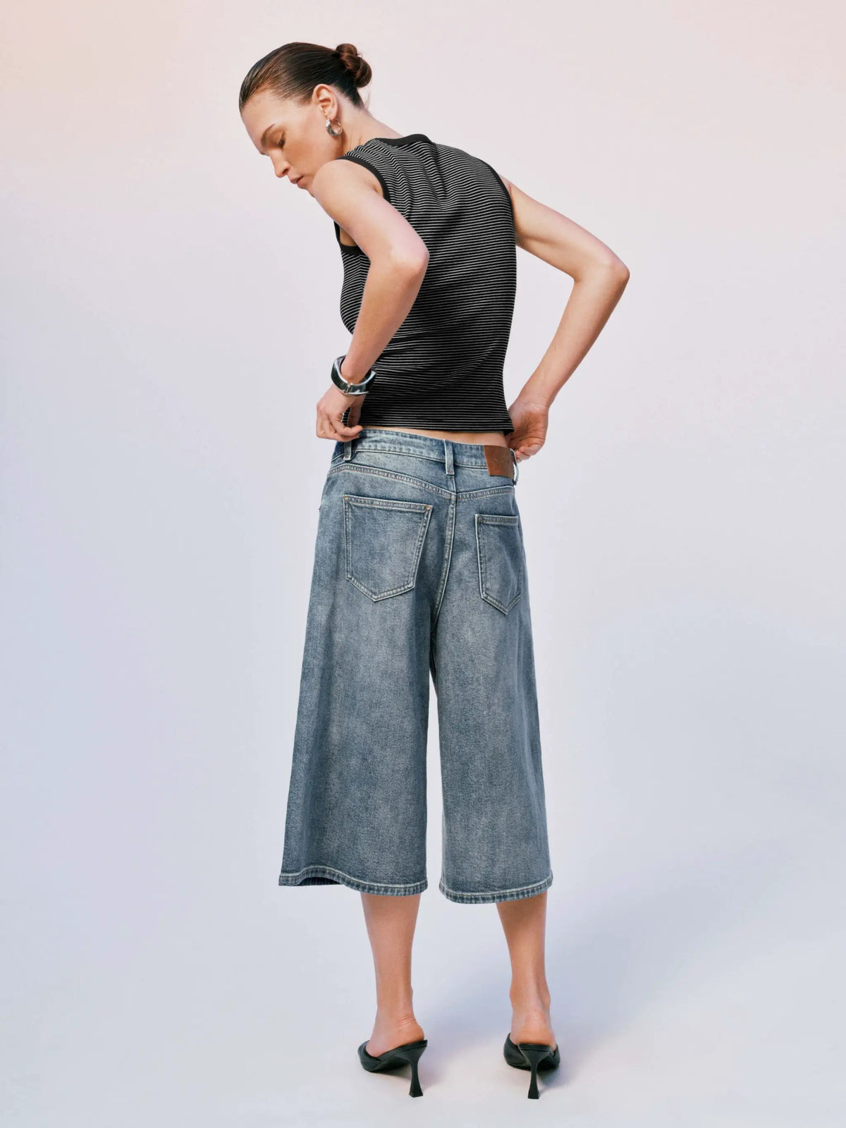 Washed cropped cotton wide-leg jeans from Urban Revivo Fashion in blue denim