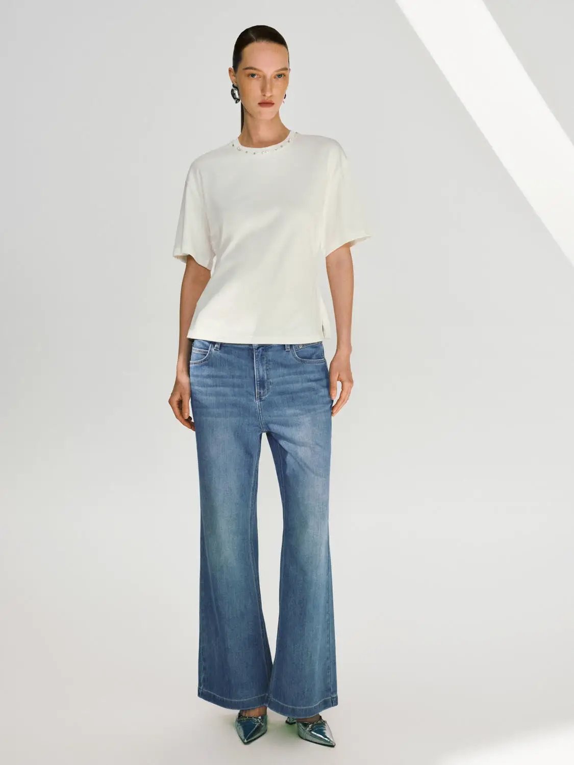 Wide-leg Cotton Blend Jeans With Subtle Wash in blue denim, Urban Revivo Fashion
