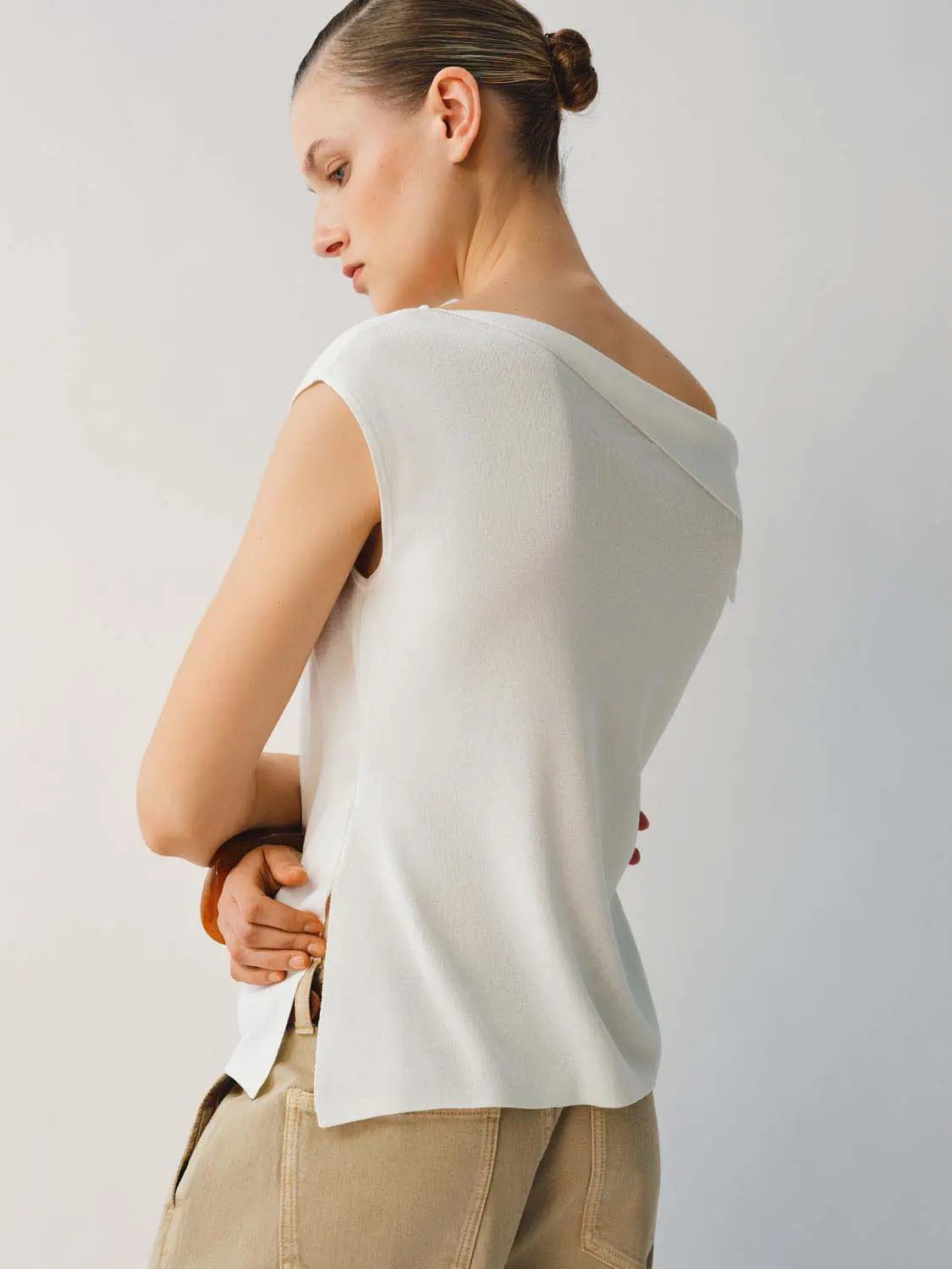 Medium-stretch knitted T-shirt, white, Urban Revivo Fashion