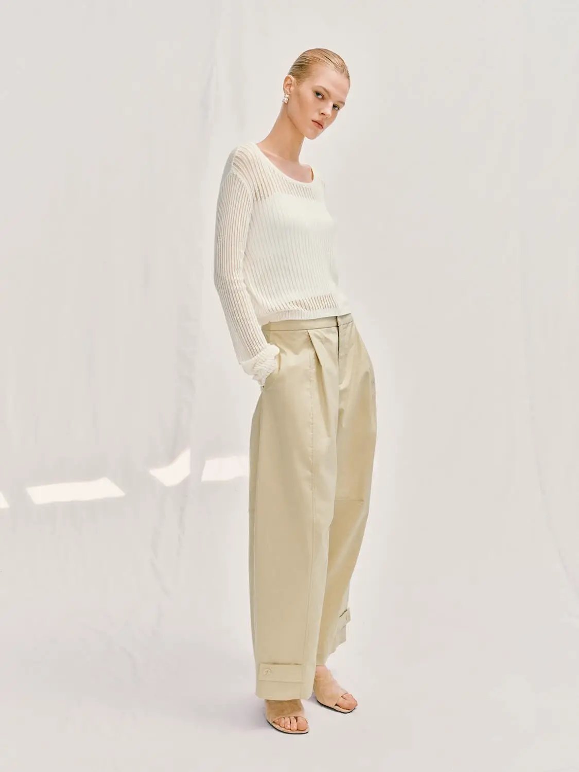 Knit T-Shirt by Urban Revivo Fashion in white rib-knit, paired with beige trousers