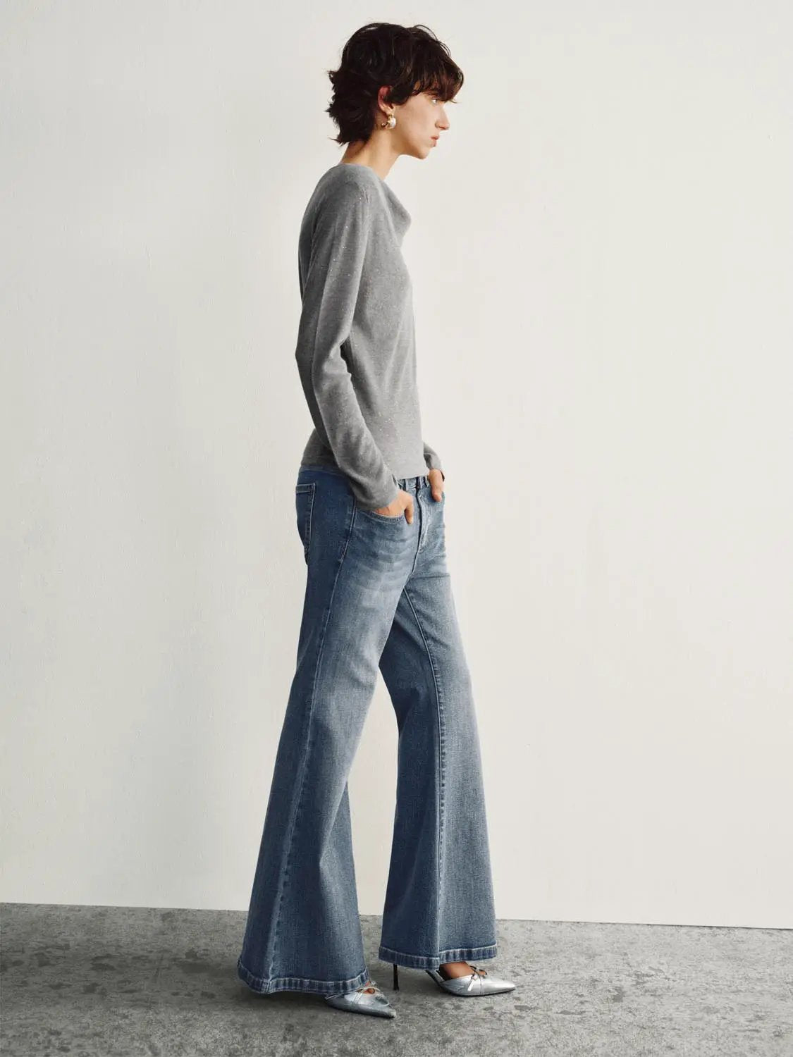 Knit T-Shirt in gray knitted fabric by Urban Revivo Fashion
