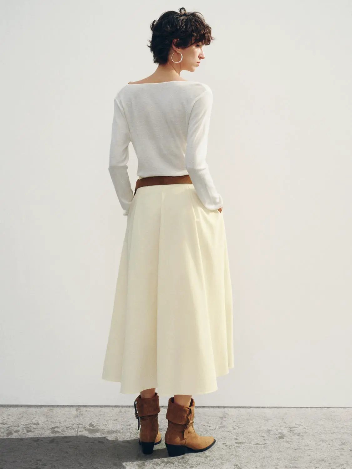 Knit T-Shirt by Urban Revivo Fashion, ivory knitted top with long sleeves