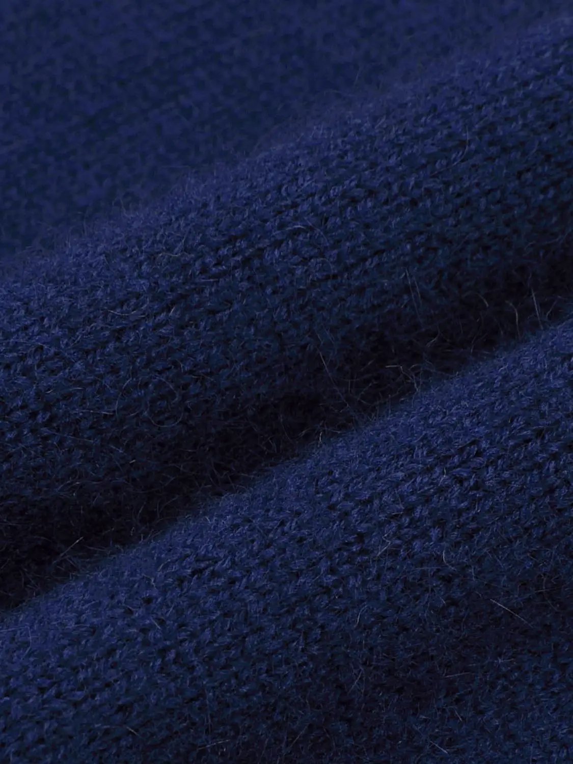 Knitted T-Shirts fabric texture in navy blue by Urban Revivo Fashion