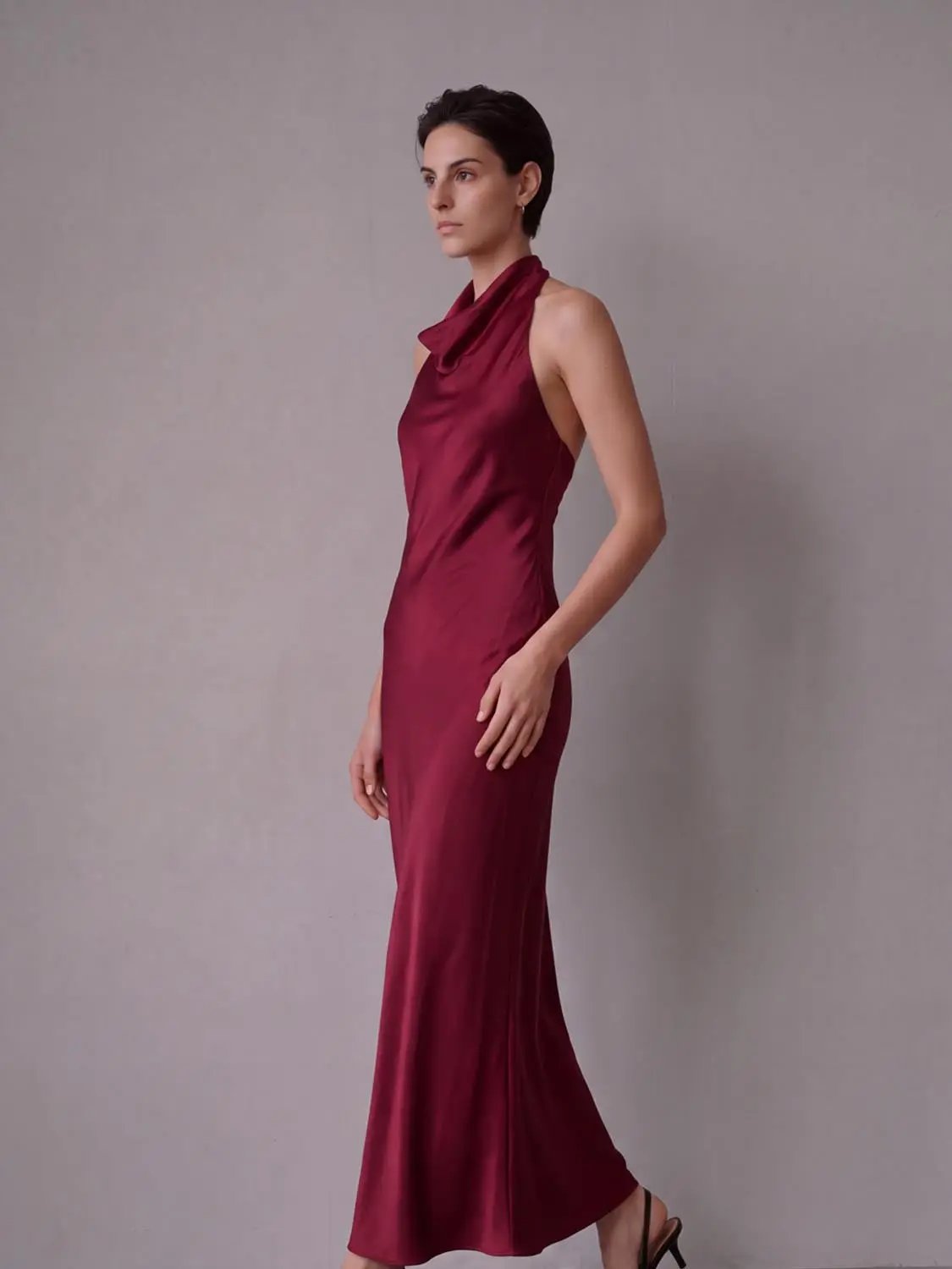 S-Line Dress burgundy satin, Urban Revivo Fashion skinny-fit dress