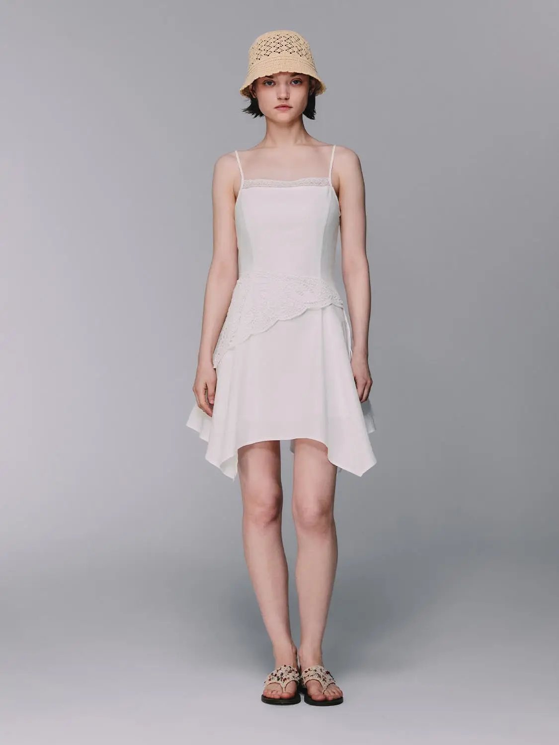 A-line spaghetti-strap linen-blend dress in white with lace trim and asymmetric hem, Urban Revivo Fashion