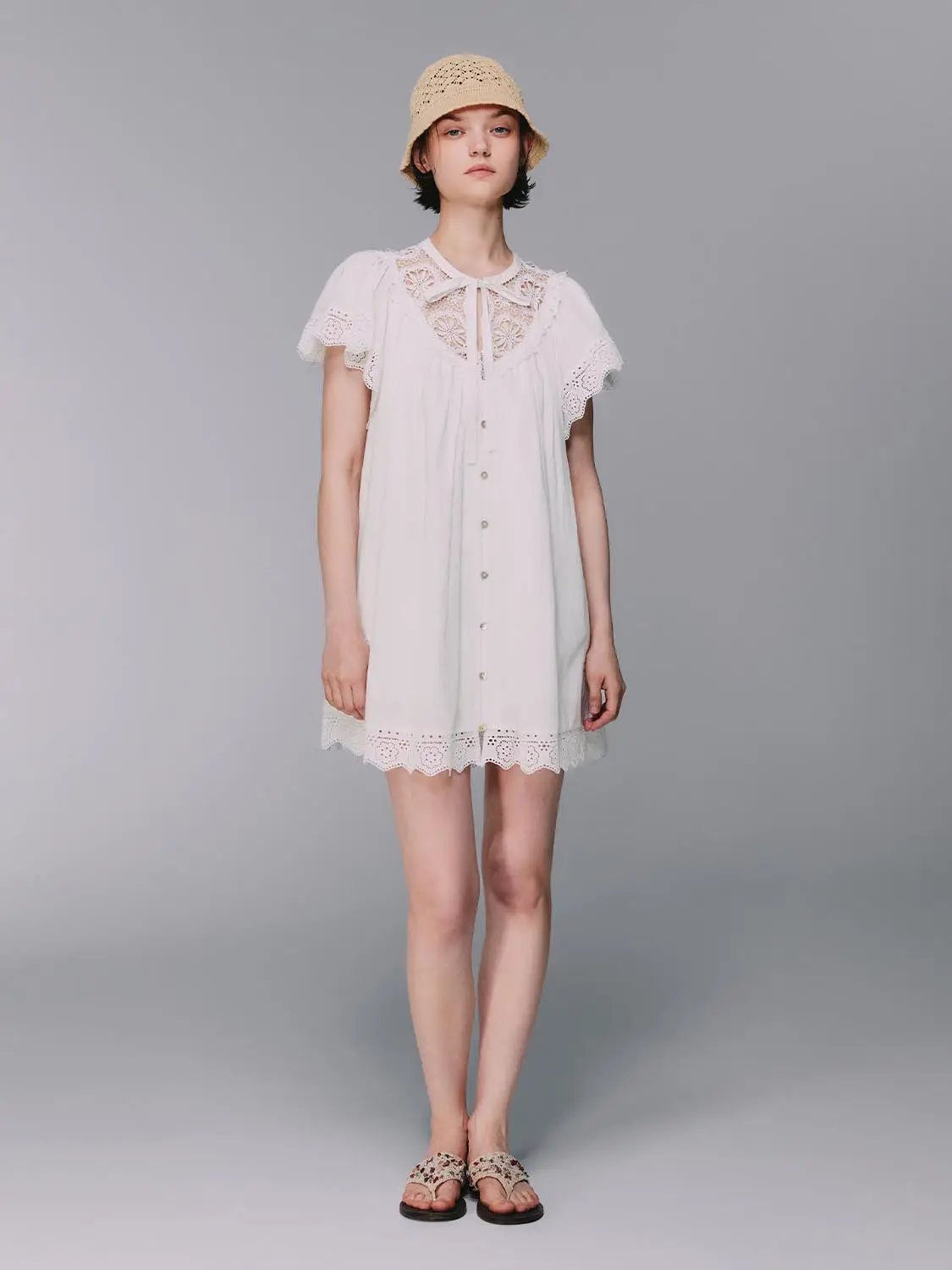 Cotton lace-collar dress with cuff details and scalloped hem, lightweight lining, white, Urban Revivo.