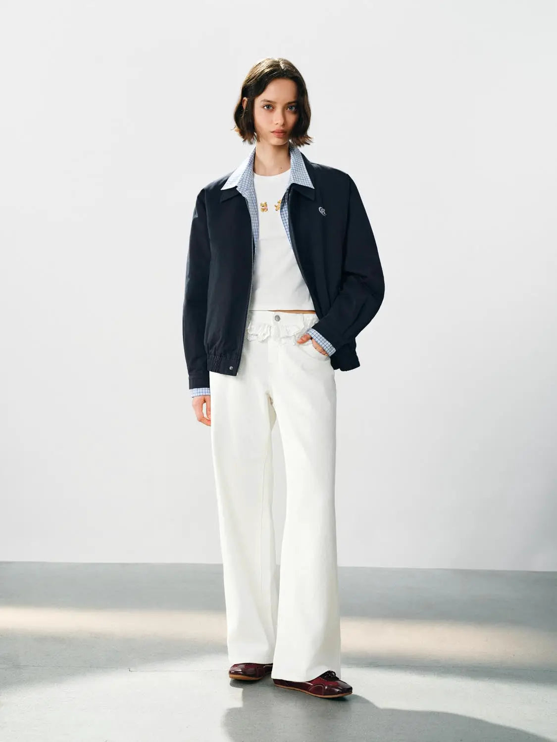 Casual jeans, white wide-leg style, Urban Revivo Fashion