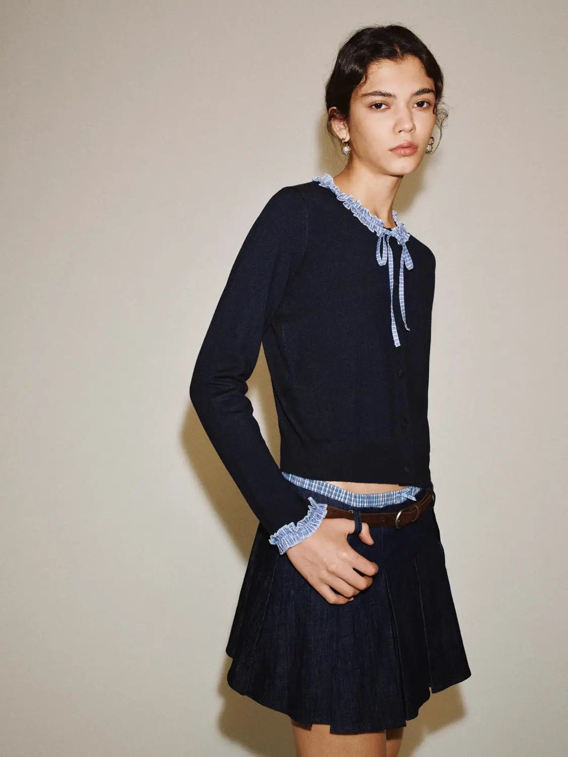 Knitted cardigan in navy with light-blue frilled collar and cuffs, Urban Revivo Fashion