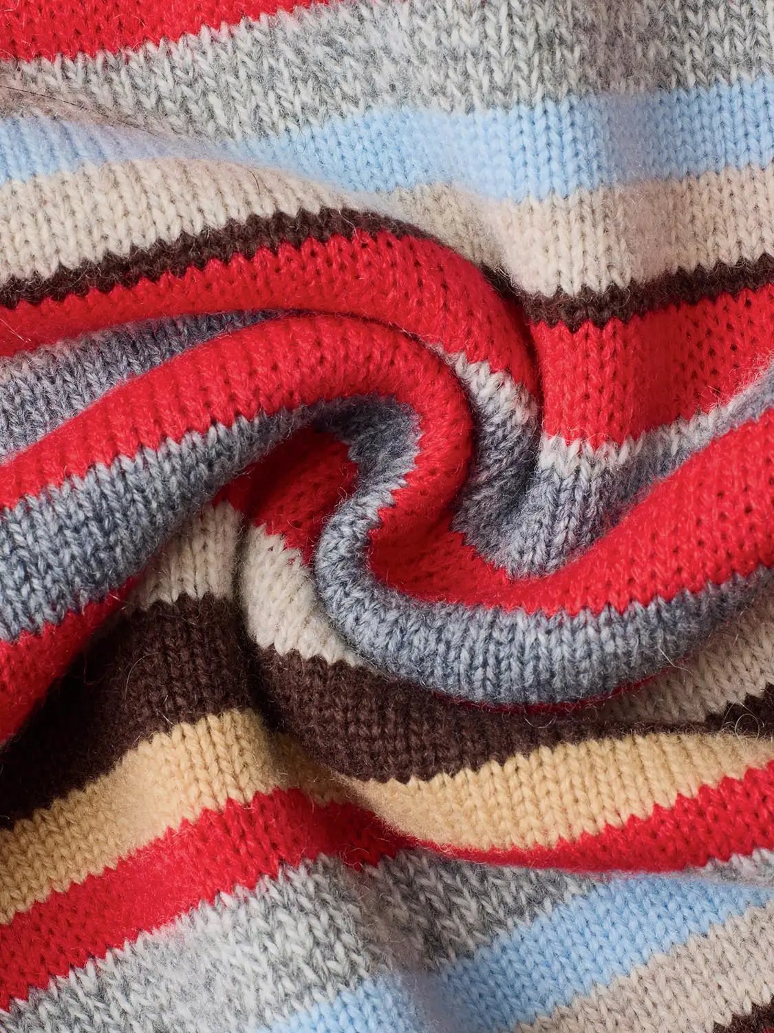 Layered striped V-neck knit short-sleeve T-shirt; multicolor red, beige, gray, blue stripes, Urban Revivo Fashion