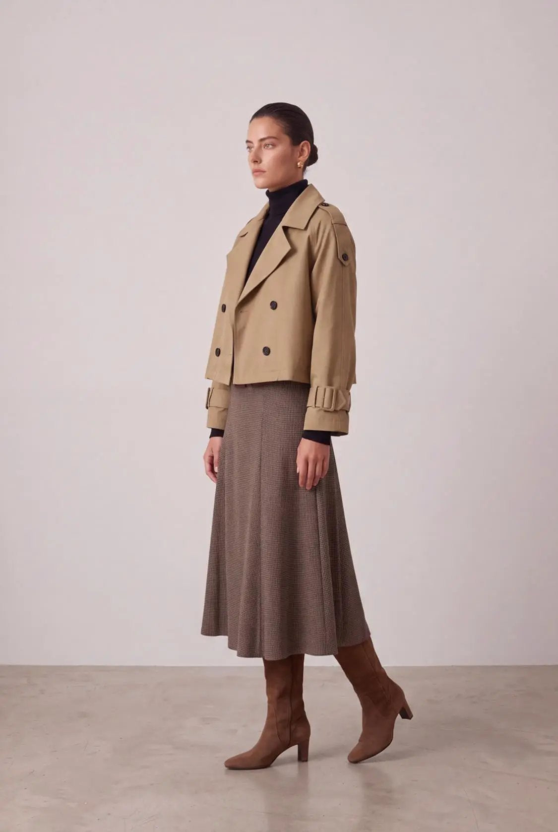 Lapel double-breasted cropped cotton trench jacket in tan by Urban Revivo Fashion.