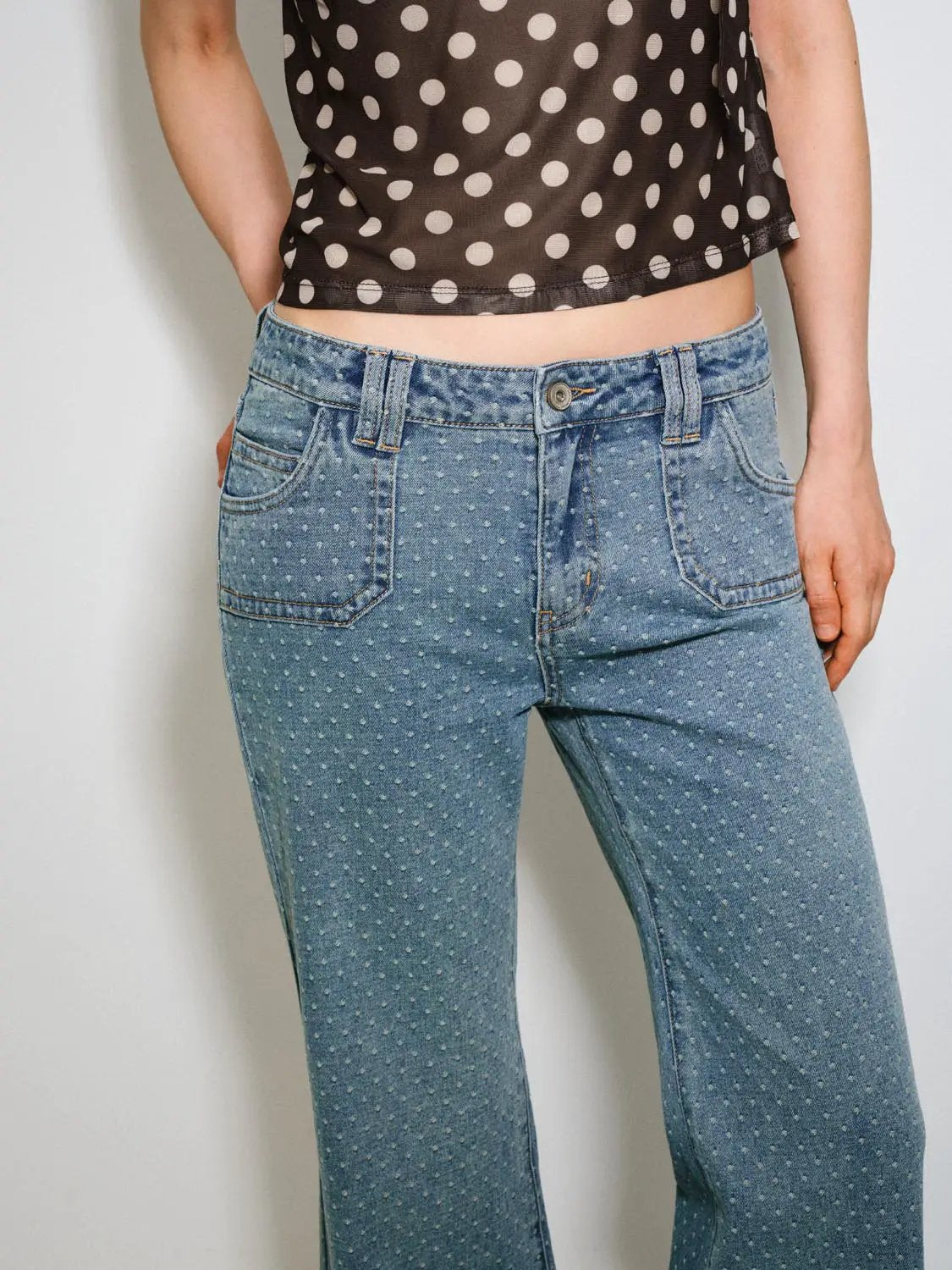Wide-leg polka dot mid-rise cotton jeans with slight stretch in light blue denim