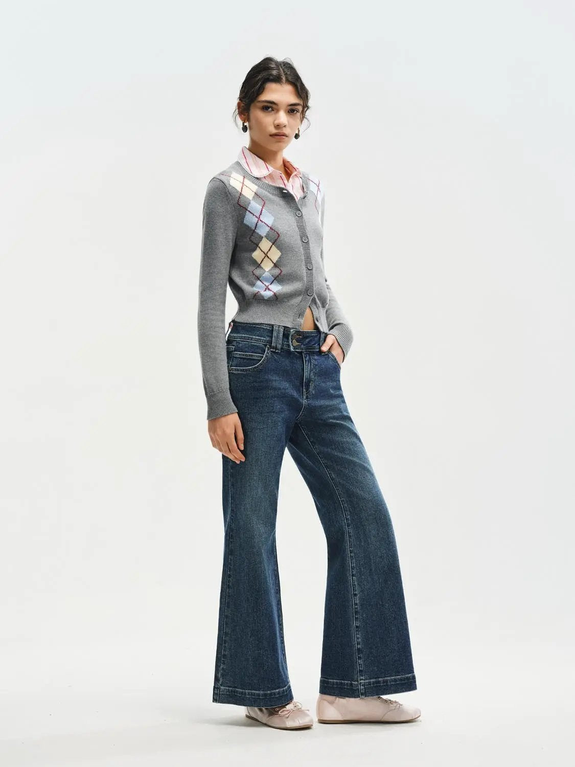 Jeans by Urban Revivo in dark blue denim, wide-leg silhouette