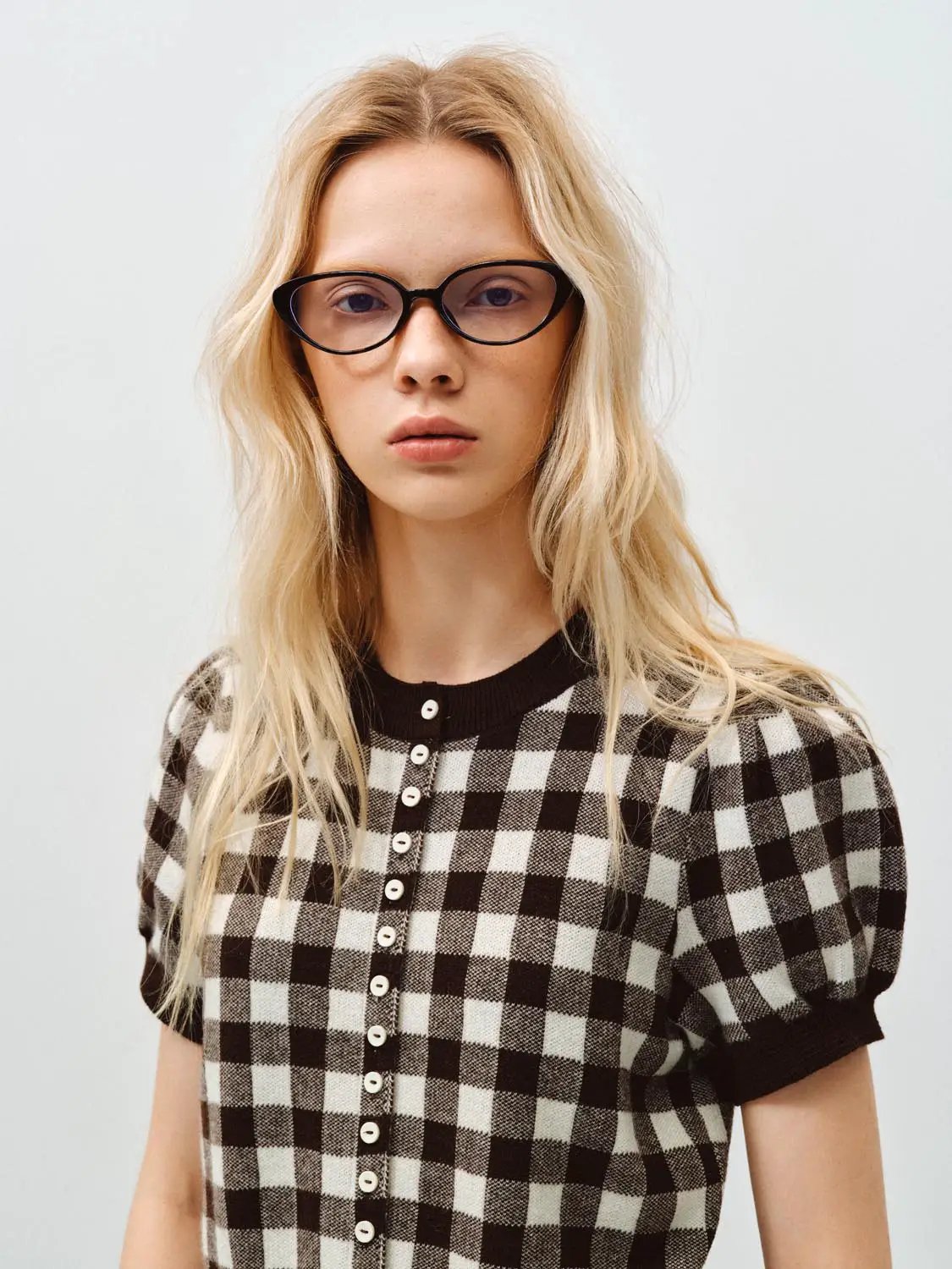 Knitted cardigan by Urban Revivo Fashion in black-and-white check