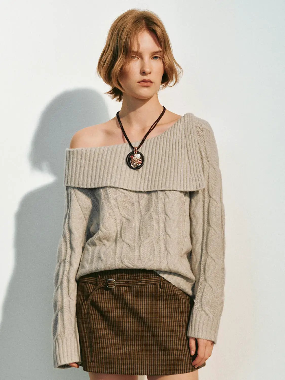Knitted T-Shirt beige cable-knit top by Urban Revivo Fashion
