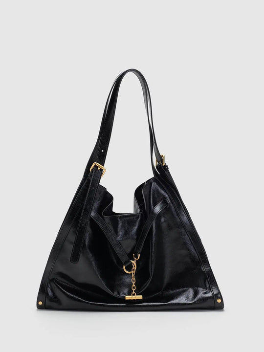 Sac à bandoulière triangulaire noir avec détail de chaîne dorée