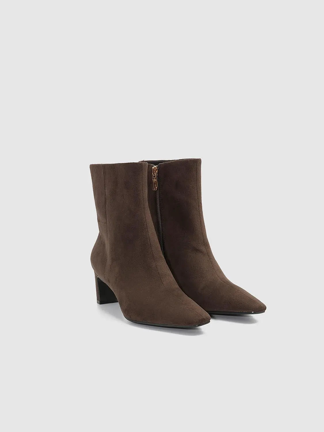 Boots Urban Revivo Fashion brown suede ankle boots with gold zipper and low block heel, set of two.